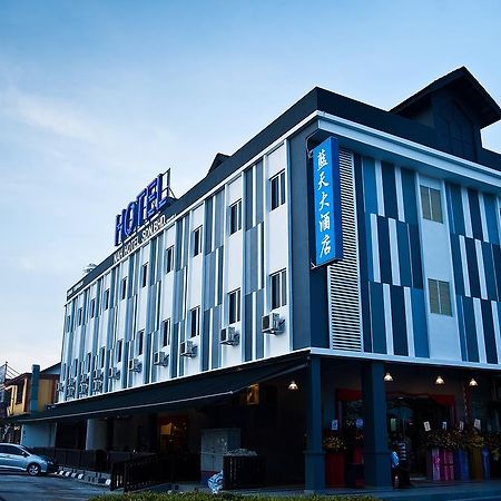 Nah Hotel Skudai Esterno foto