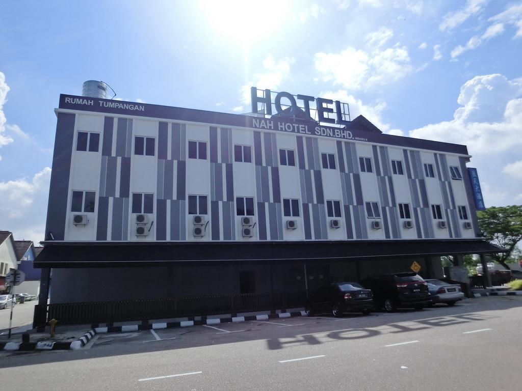 Nah Hotel Skudai Esterno foto